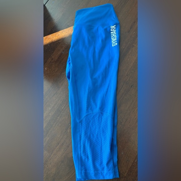 Gym shark crop Medium - Picture 2 of 5